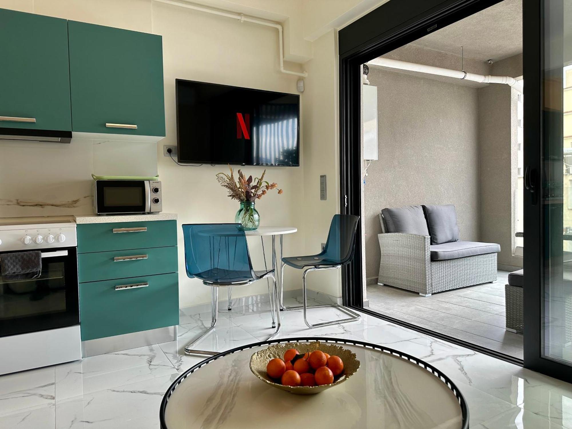 Sky - Cloud9 In The Appartement Athene